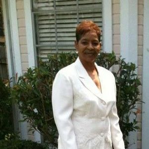 Meet your Posher, Cynthia